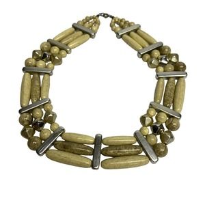 Three strand collar necklace vintage lightweight cream and silvertone